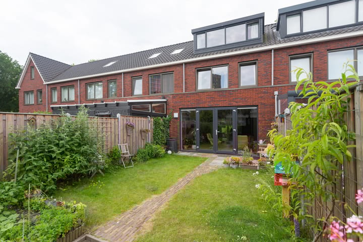 Foto 24 van Charlotte Jacobslaan 71