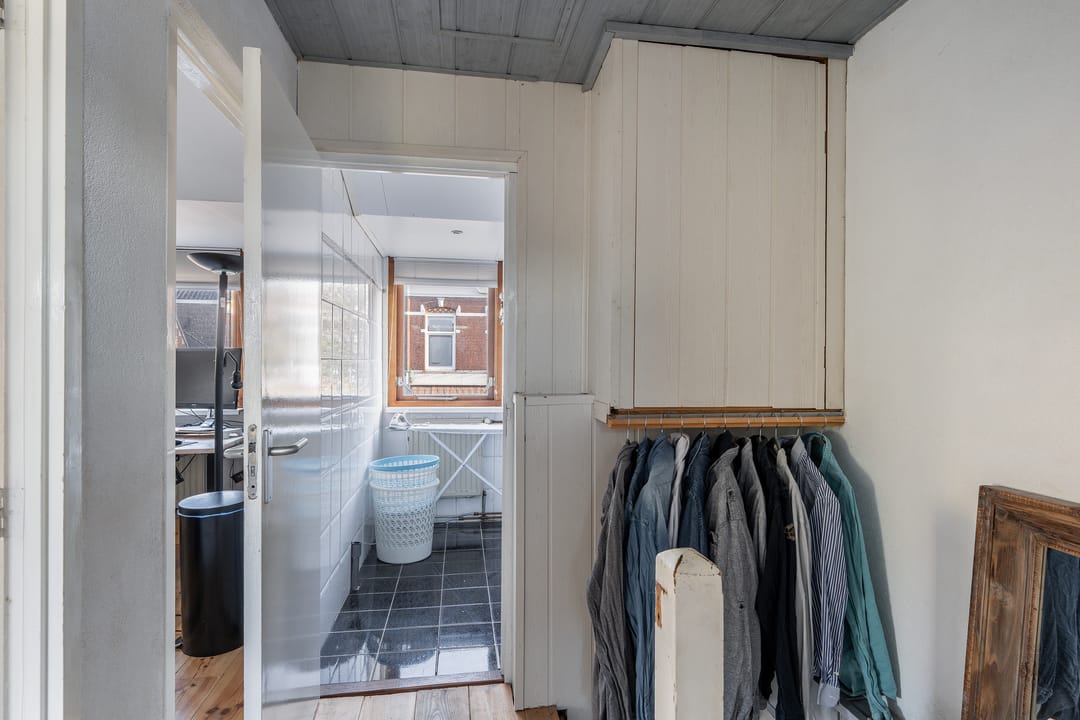 Photo 16 of Prins Hendrikstraat 248