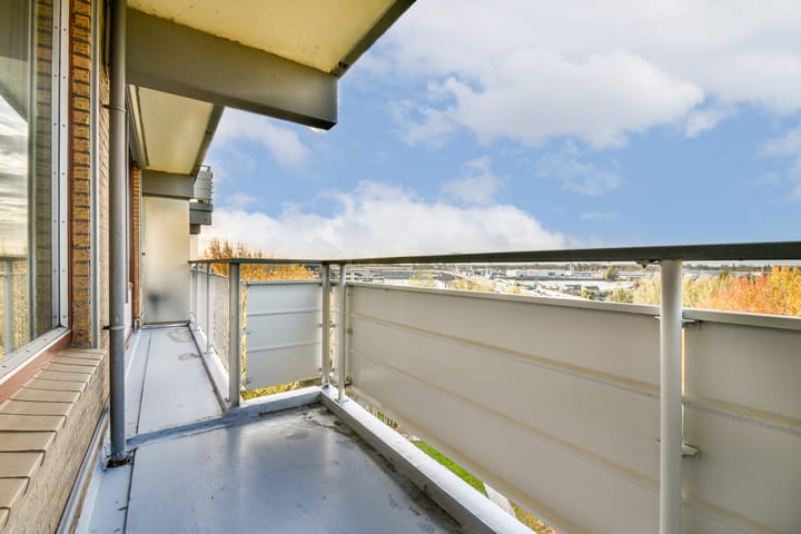 Photo 12 of Zernikelaan 664