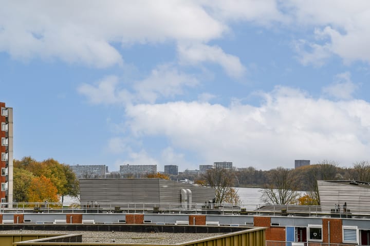 Foto 15 van Osdorpplein 976