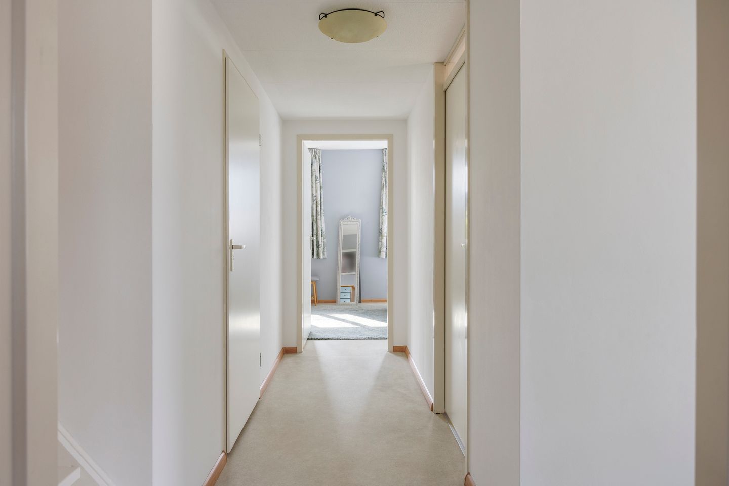 Foto 19 van Robert Stolzhof 241