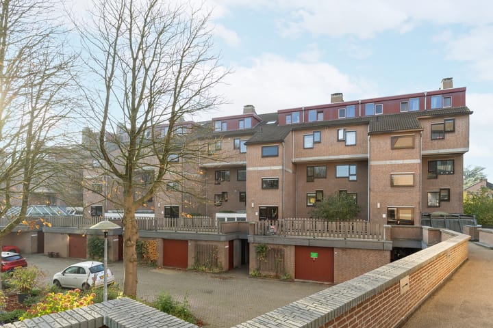 Photo 41 of Albert van Dalsumlaan 833