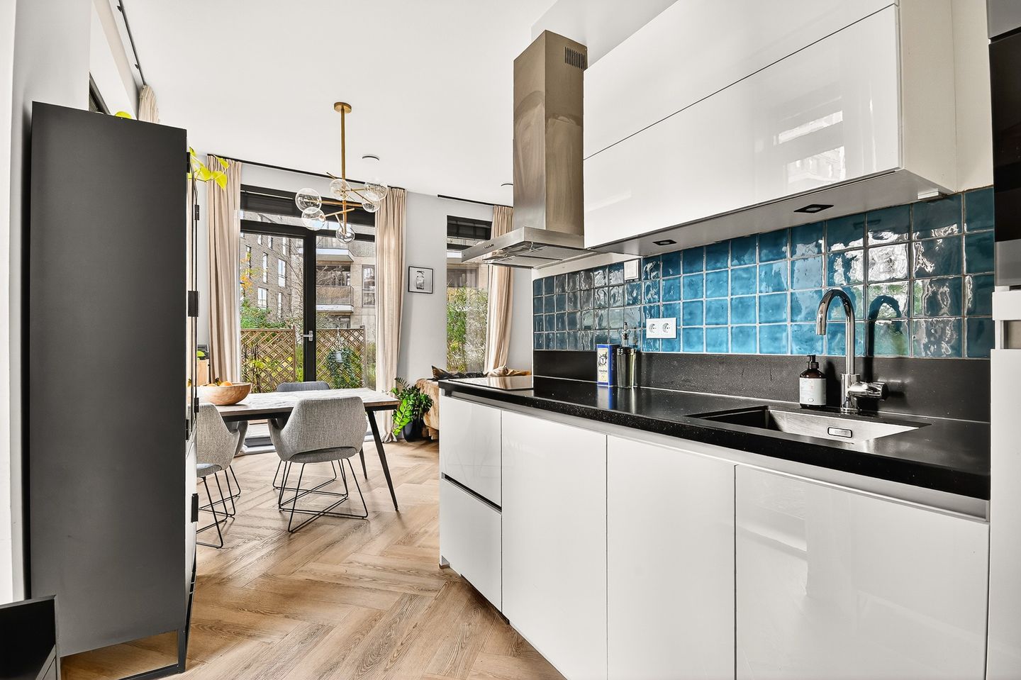 Foto 10 van Rookmelderstraat 98