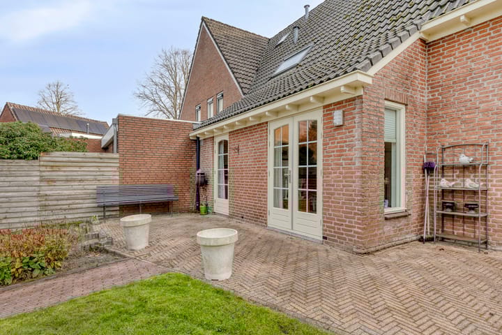 Photo 38 of Spekstoep 1