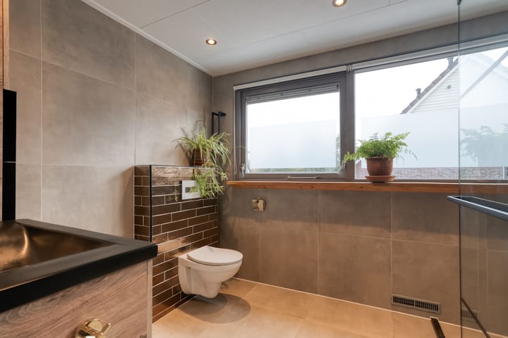 Photo 48 of Wilgenstraat 24