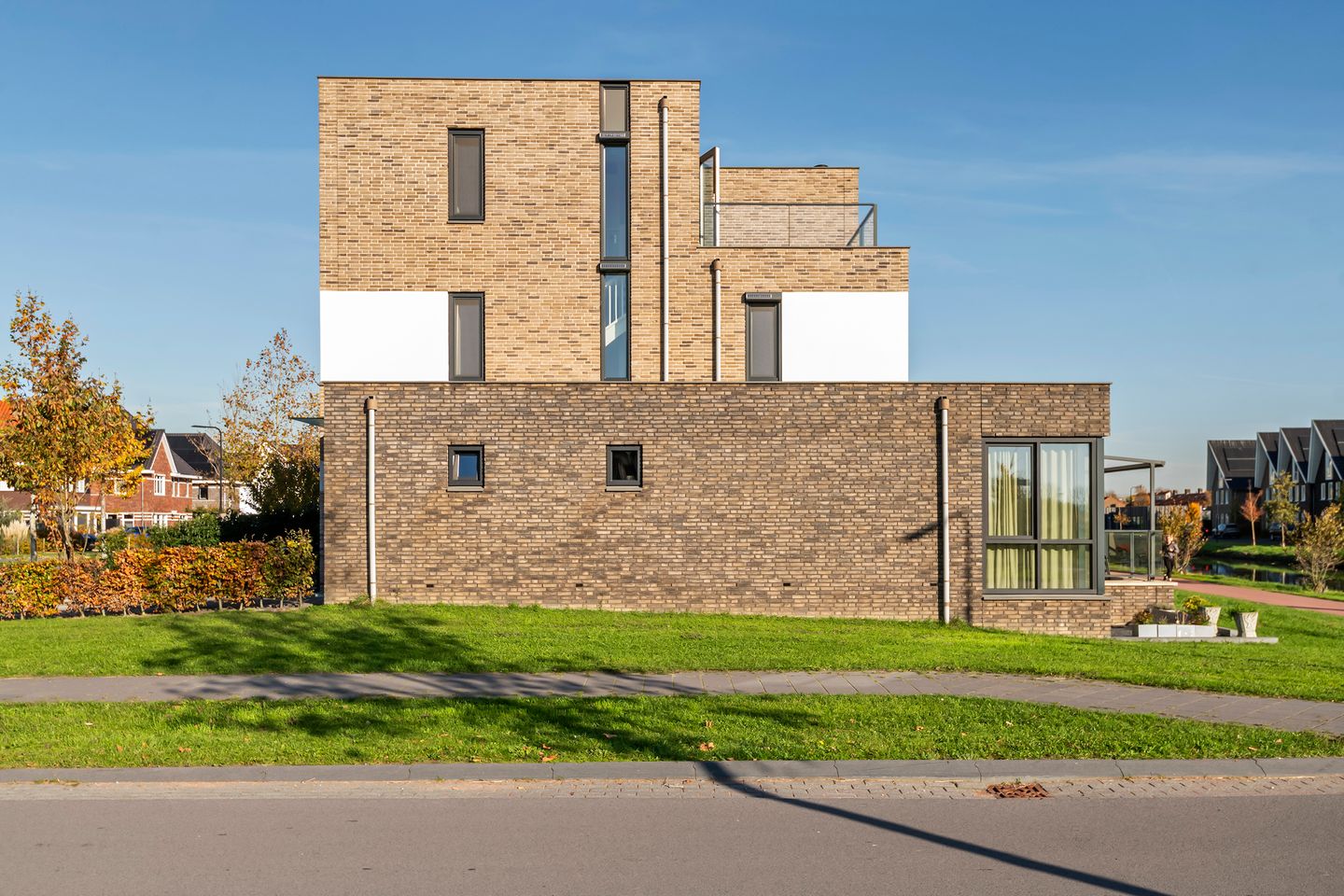 Photo 44 of Kristallaan 73