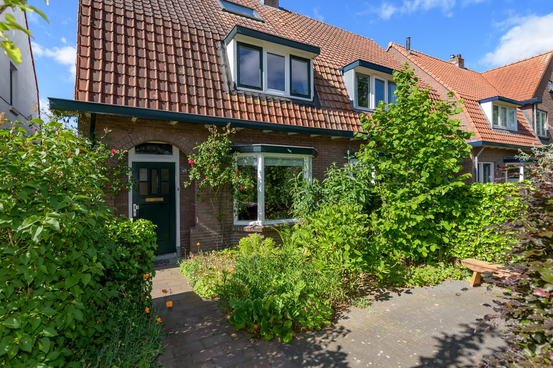 Photo 2 of Van Campenstraat 33