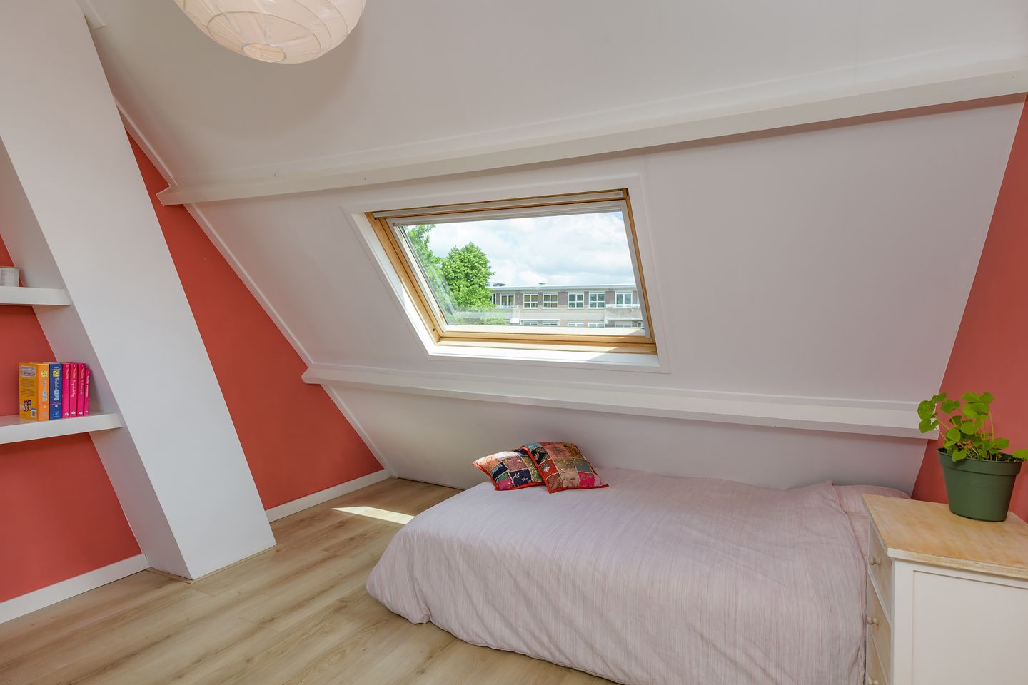 Photo 20 of Van Campenstraat 33