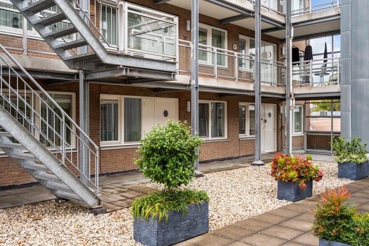 Foto 13 van Bilderdijkplein 17-11