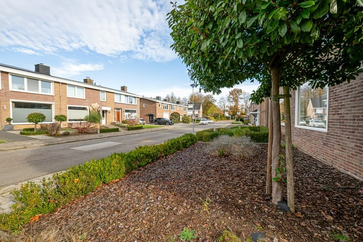 Foto 5 van Mirbachstraat 10