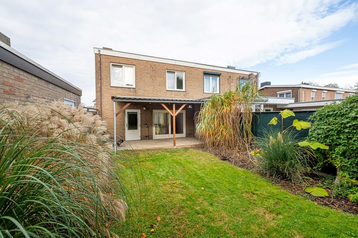 Foto 9 van Mirbachstraat 10