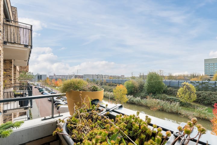 Foto 12 van Louis Armstronglaan 568