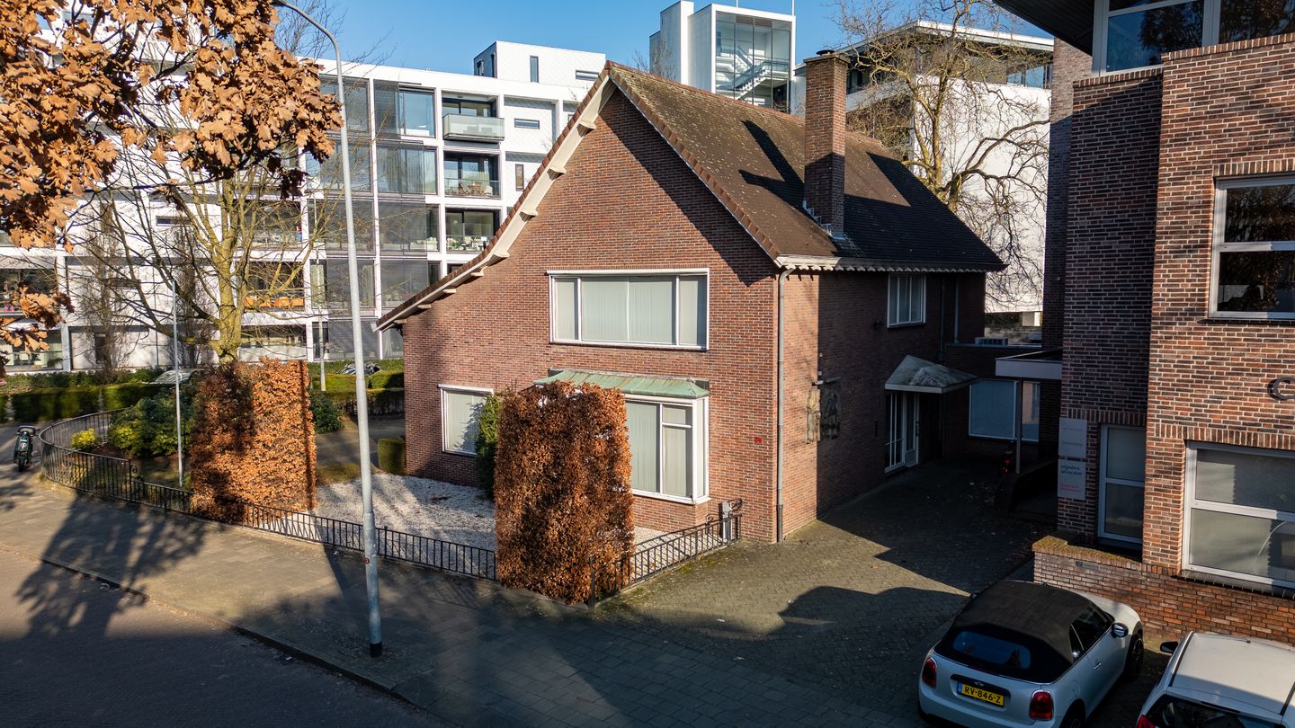 View photo 3 of Vondellaan 14