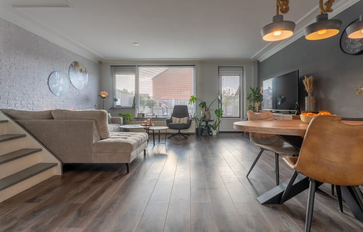 Photo 20 of Spiering 8