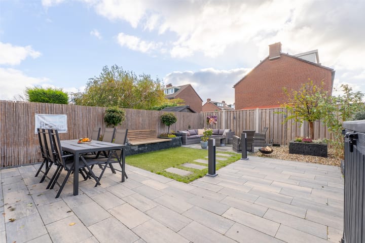 Photo 26 of Spiering 8