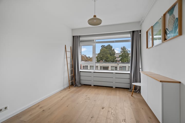 Foto 24 van Adenauerlaan 33