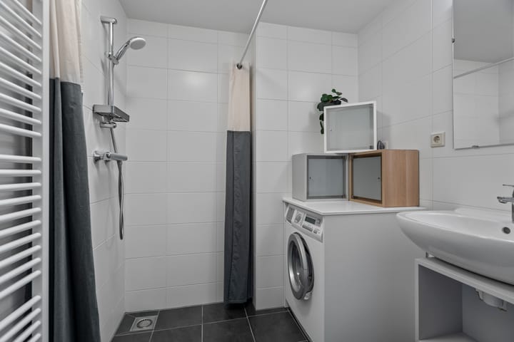 Foto 28 van Adenauerlaan 33