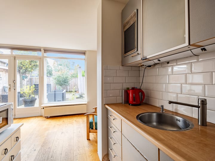 Foto 11 van van Dorthstraat 22