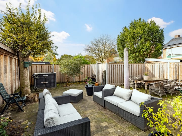 Foto 27 van van Dorthstraat 22