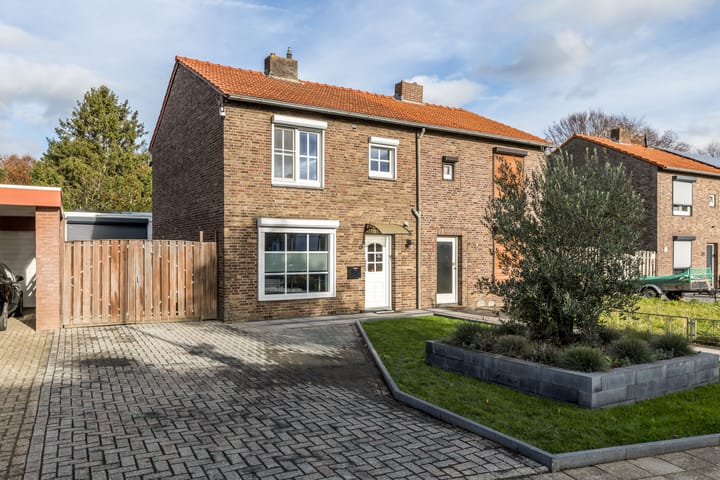 Foto 1 van Dorpsstraat 61