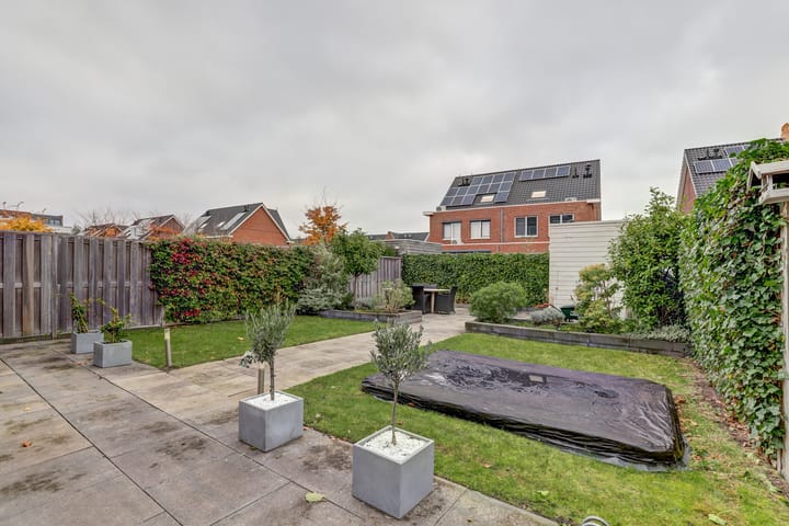 Photo 39 of Perzikengaarde 16