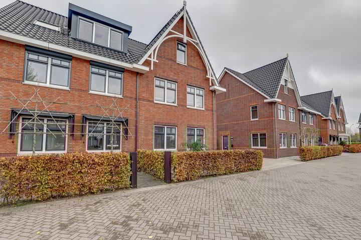 Photo 48 of Perzikengaarde 16