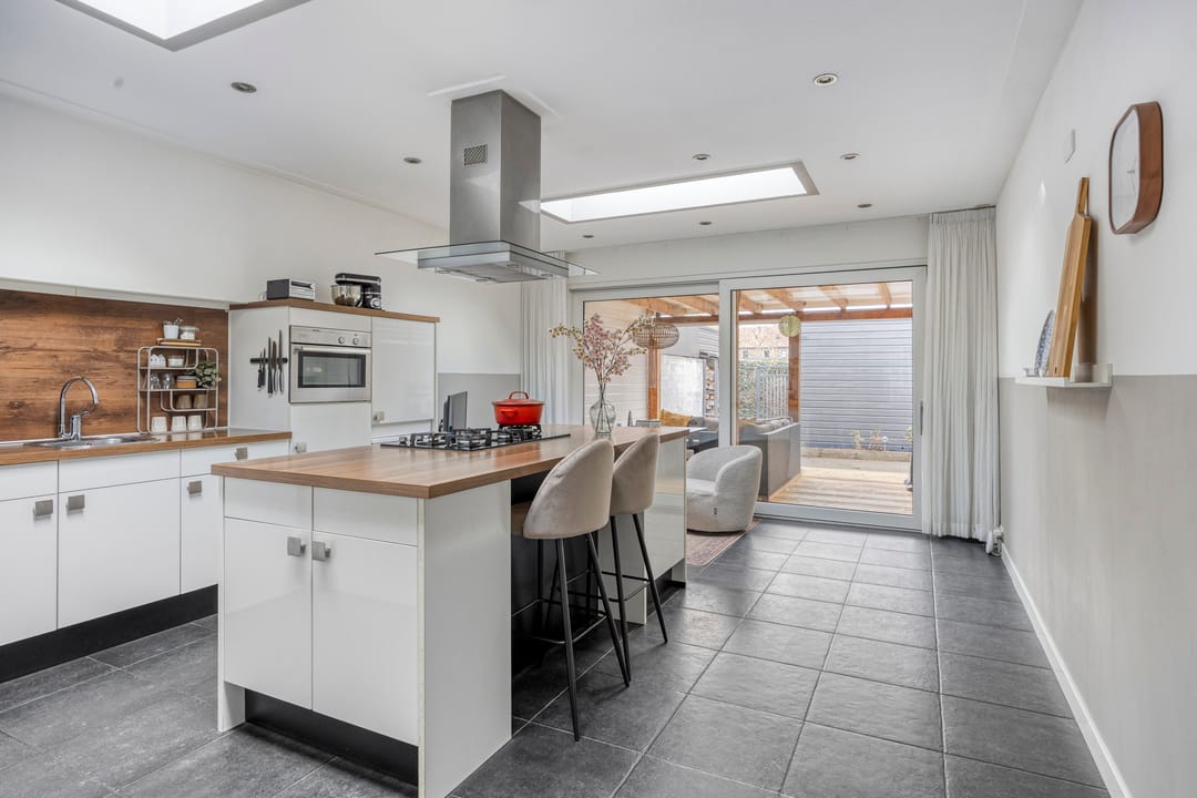 Foto 16 van Van Loëstraat 8