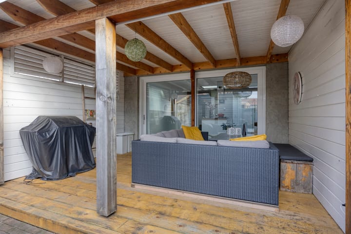 Photo 34 of Van Loëstraat 8