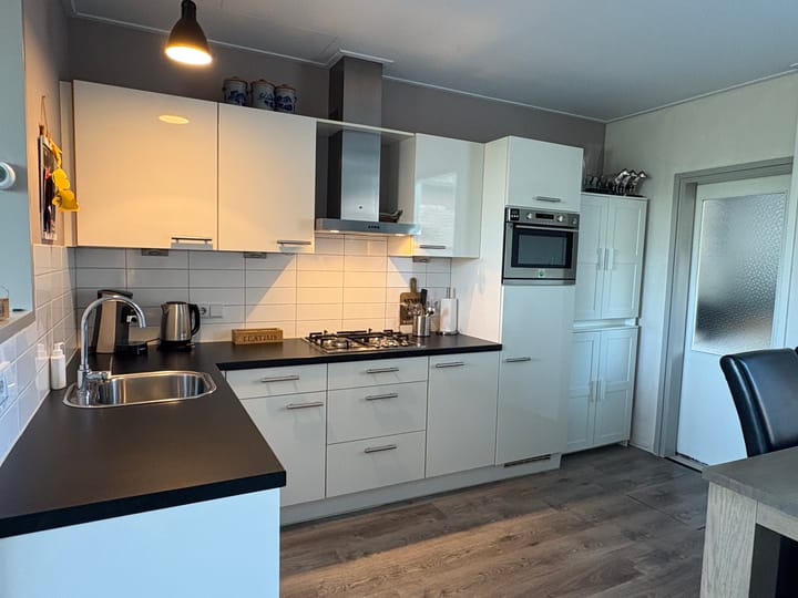 Photo 10 of De Ruyterstraat 19