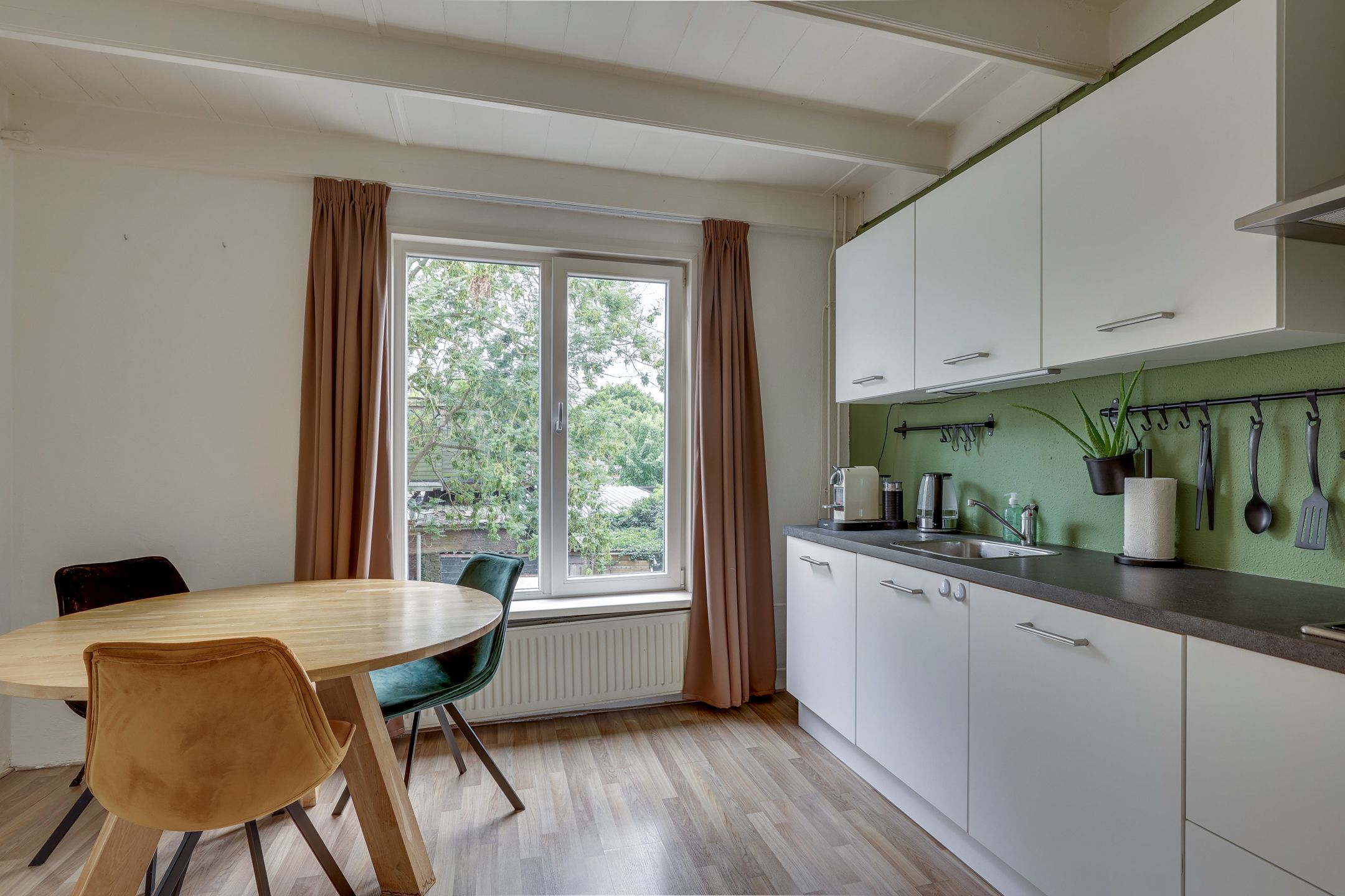 Foto 3 van Thomas a Kempisstraat 84-A