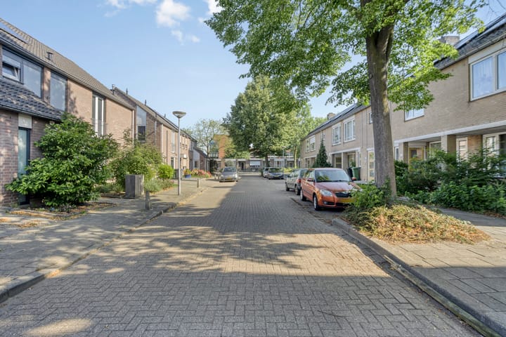 Photo 39 of Röntgenstraat 24