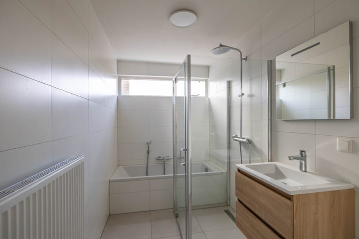 Photo 3 of Anna Bijnspad 43