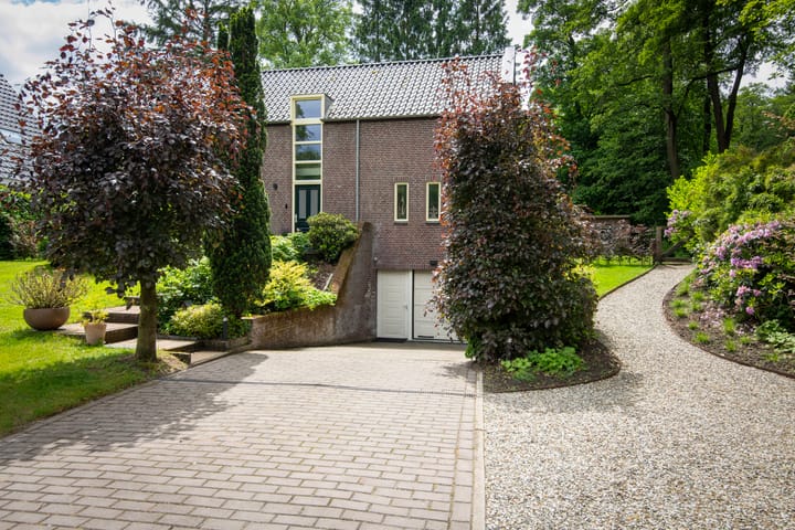 Photo 42 of Hoenderloseweg 145-B