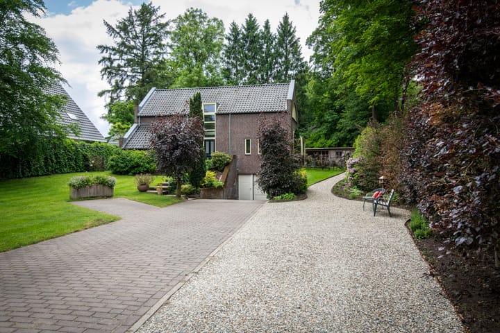 Photo 43 of Hoenderloseweg 145-B