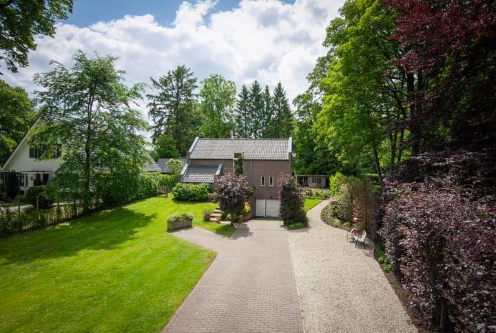 Photo 44 of Hoenderloseweg 145-B