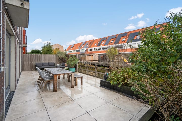 Photo 24 of Friendshipring 118