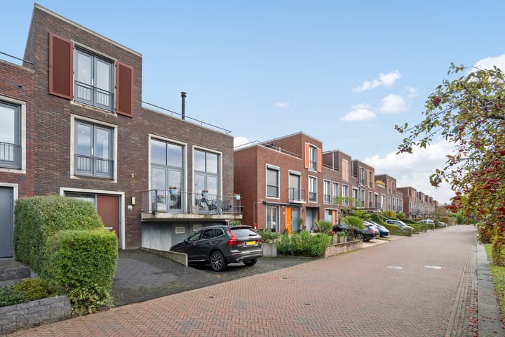 Photo 47 of Friendshipring 118