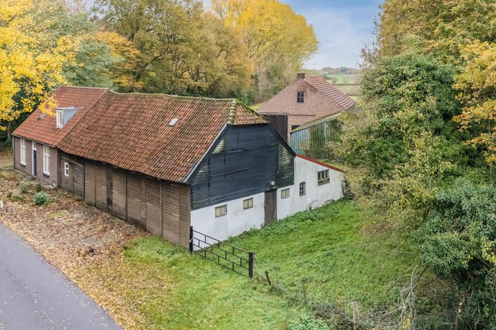 Photo 8 of Heinsbergsestraat 8