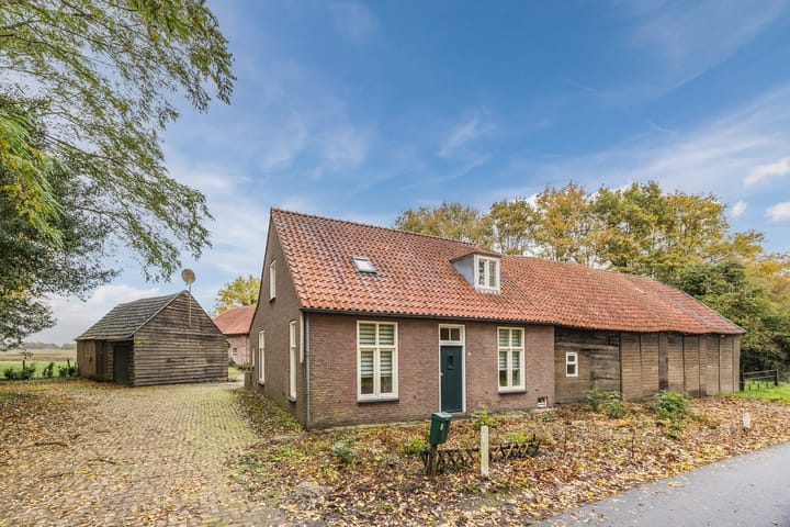 Photo 12 of Heinsbergsestraat 8