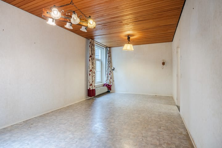 Photo 20 of Heinsbergsestraat 8