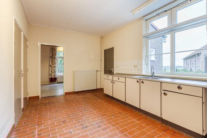 Photo 24 of Heinsbergsestraat 8