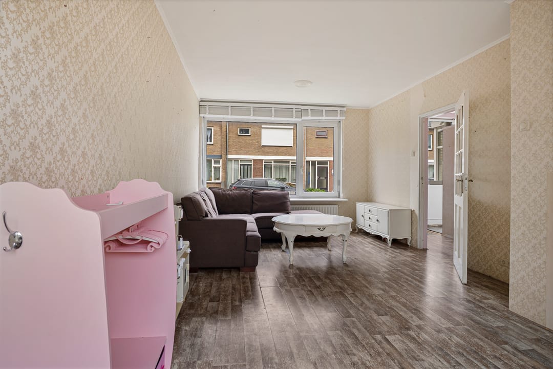 Photo 8 of Diepenbrockstraat 10