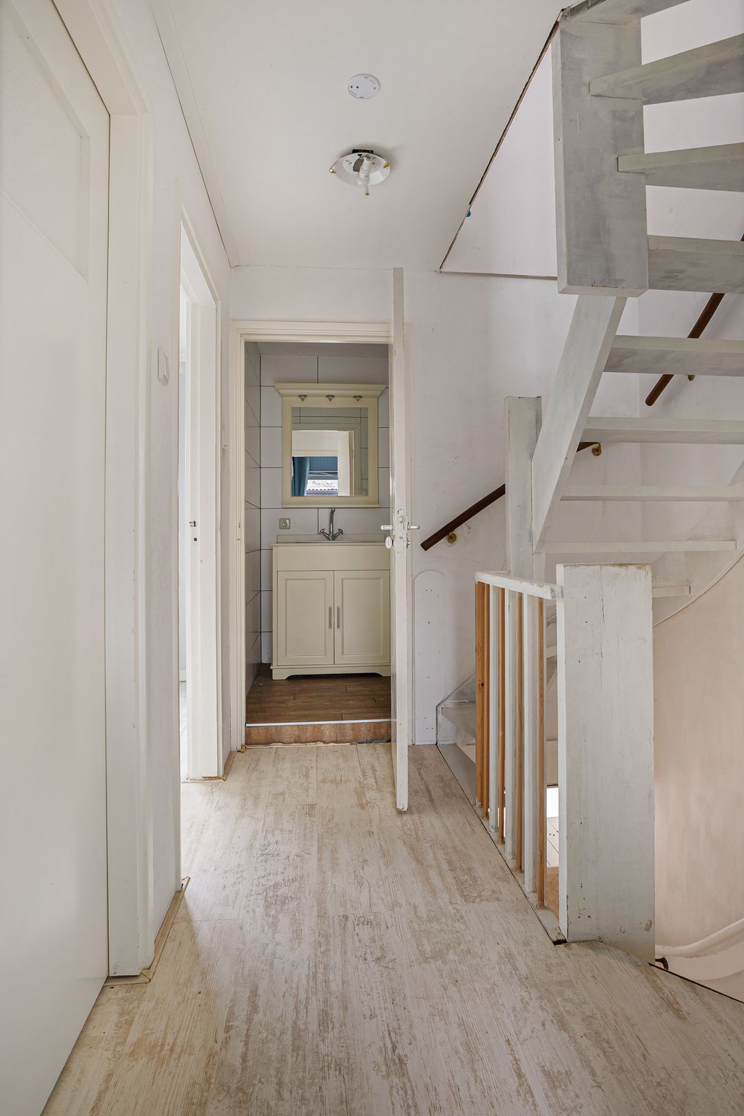 Photo 17 of Diepenbrockstraat 10