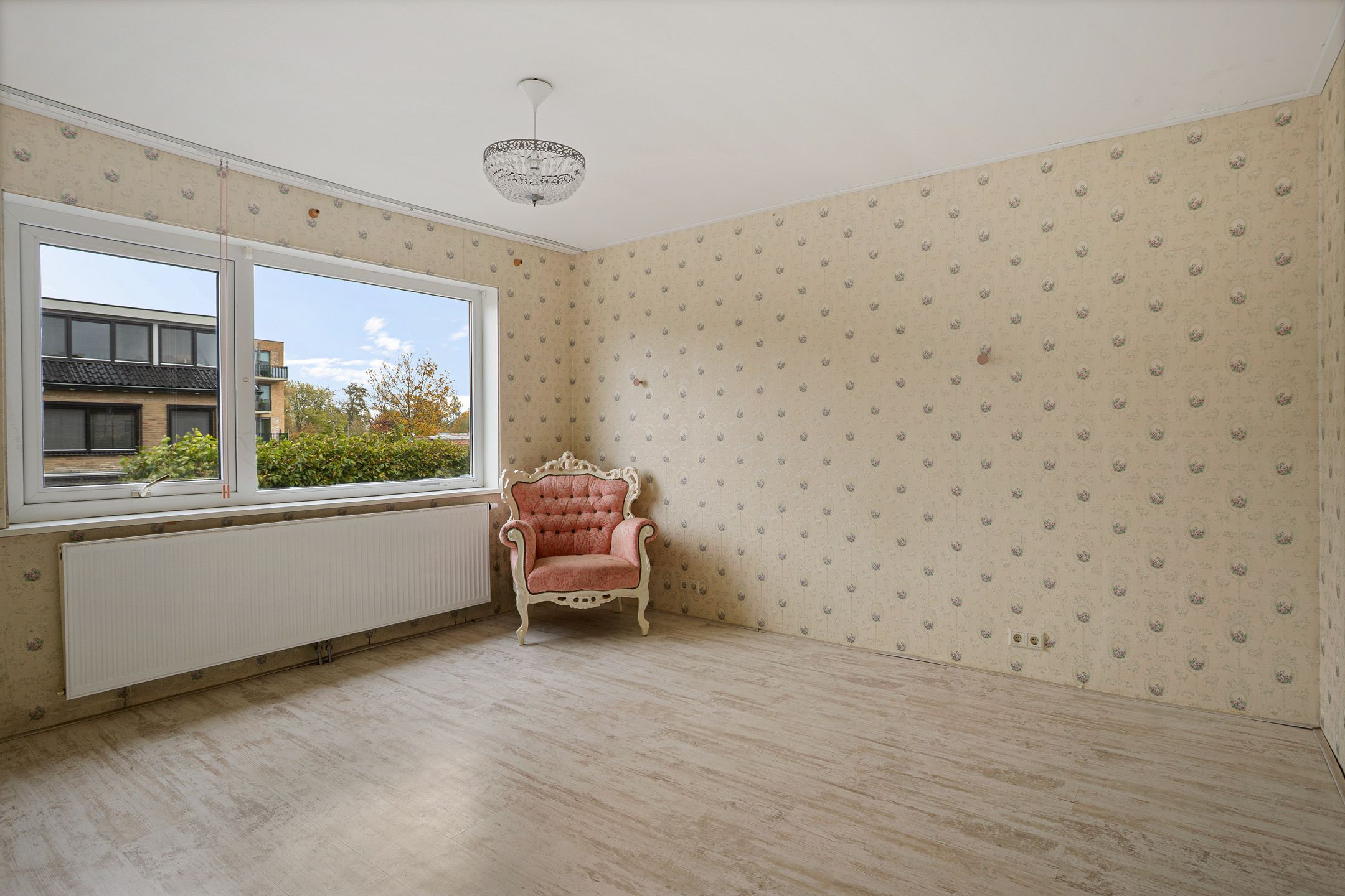 Photo 18 of Diepenbrockstraat 10