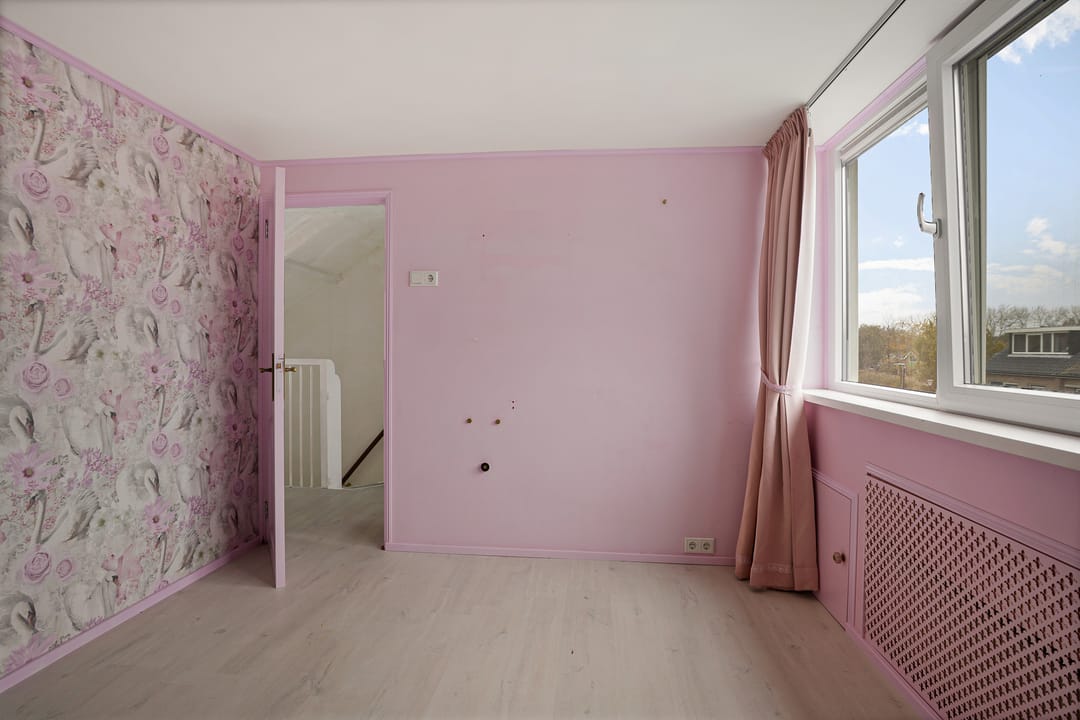 Photo 31 of Diepenbrockstraat 10