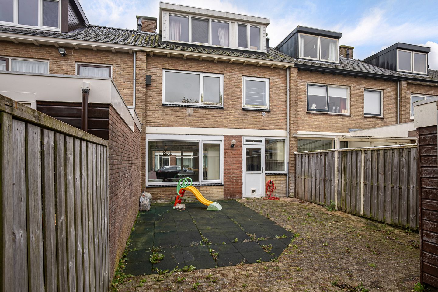 Photo 35 of Diepenbrockstraat 10