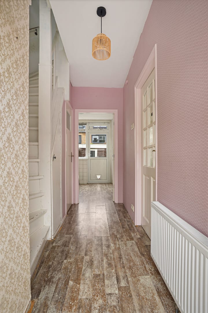 Photo 5 of Diepenbrockstraat 10