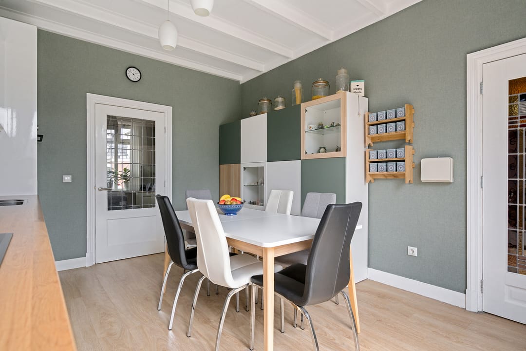 Foto 17 van van Echtenstraat 106