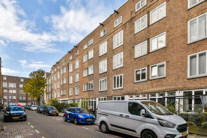 Photo 2 of Borssenburgstraat 24-3