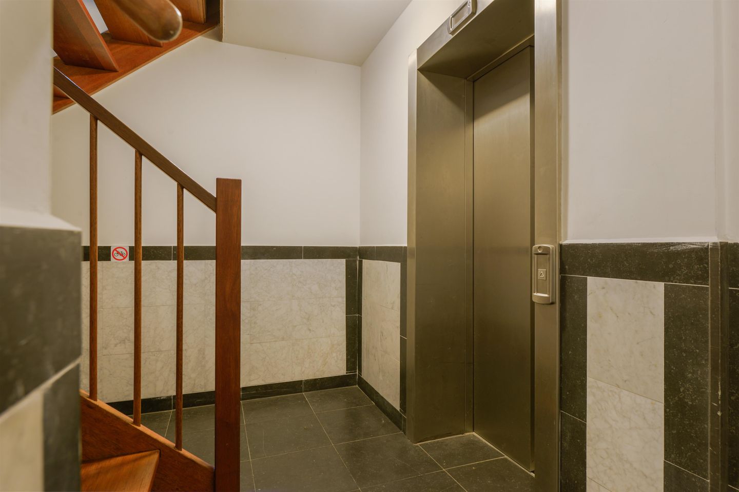 Foto 19 van Goudsbloemstraat 118-D